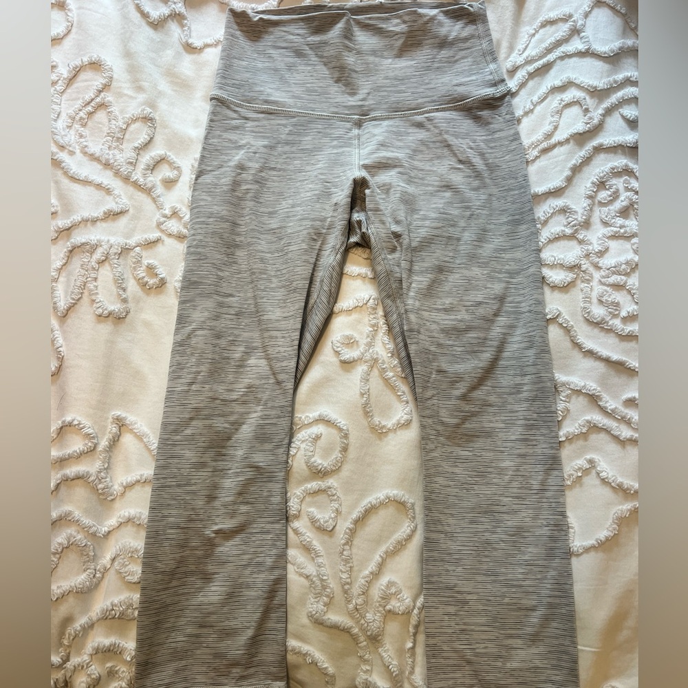 Lululemon high-waisted capri leggings